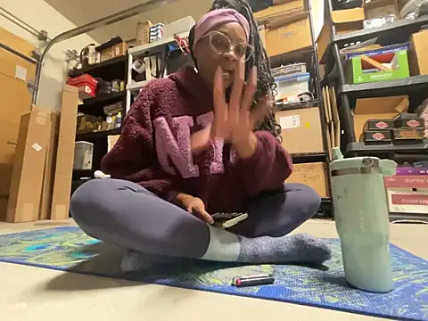 wynterheat online show from February 3, 6:22 am