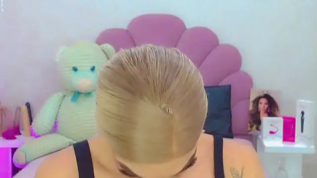 briana sex32 online show from March 23, 8:31 am