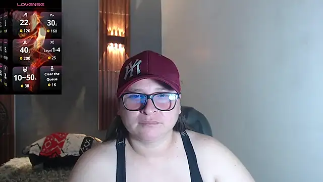 Snapshot of katty_femdom chatting on October 2, 12:43 pm katty femdom online show from October 2, 12:43 pm