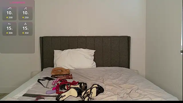 misscatxo online show from October 12, 9:28 pm