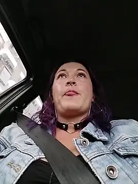 sophie banger online show from April 17, 9:06 pm