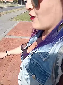 sophie banger online show from February 18, 8:08 pm