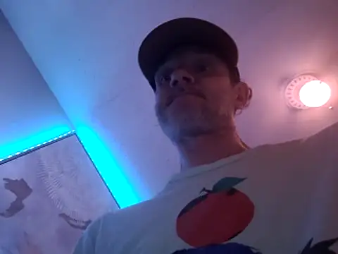 Drewpackn8 online show from June 3, 8:37 am