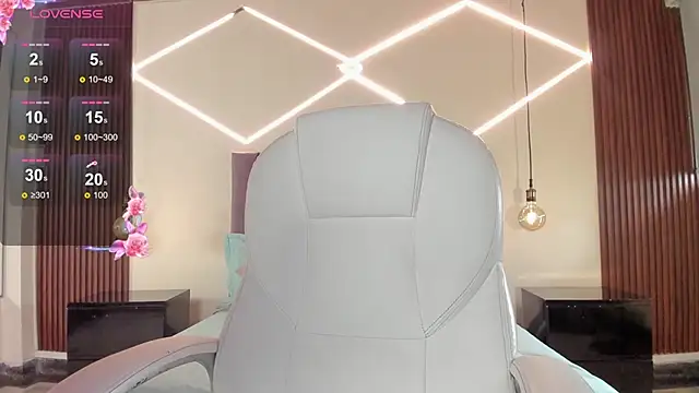 BellaClaiir online show from June 5, 3:07 pm