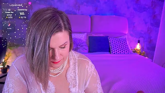 KiraRoxx online show from February 28, 8:08 pm