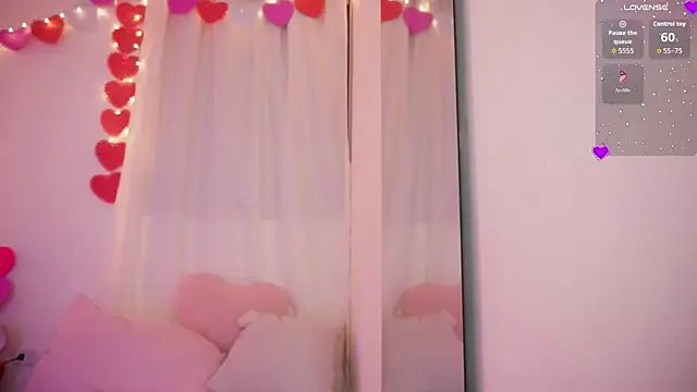 AbyWhitee online show from April 9, 5:43 am