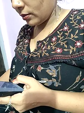 Snapshot of samitasharma chatting on September 13, 1:52 pm samitasharma online show from September 13, 1:52 pm