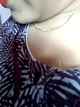 Snapshot of samitasharma chatting on September 12, 11:28 am samitasharma online show from September 12, 11:28 am