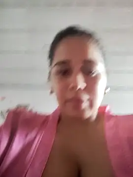 Snapshot of LaurenWelly_ chatting on September 18, 9:46 pm LaurenWelly online show from September 18, 9:46 pm