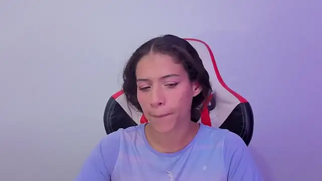 daniela rivasth online show from October 28, 7:14 am