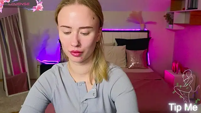 SashaBrooks online show from November 26, 2:07 pm