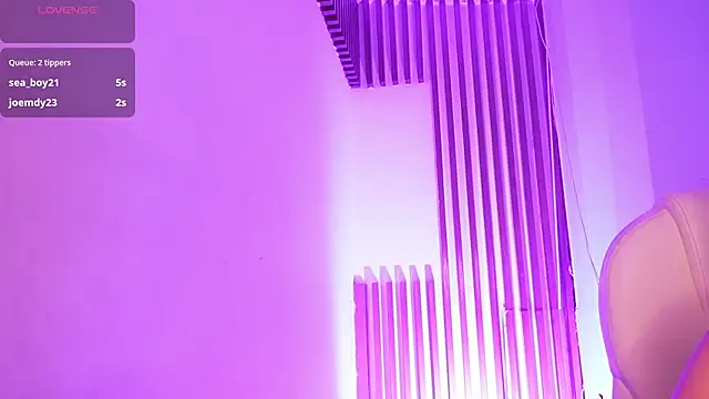 TinaJonnes  online show from January 12, 7:35 am