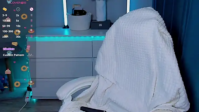 Evia r0se online show from February 10, 8:50 am