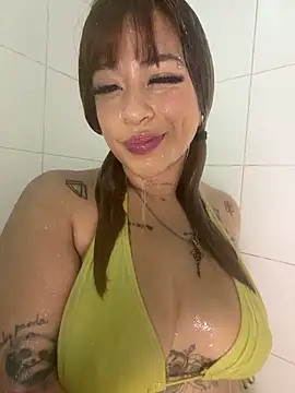 amy nicolee online show from April 14, 1:16 am