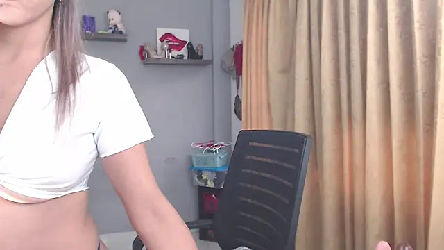 SusanLeroy online show from December 18, 11:04 am