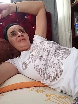 Samantha Sullivan  online show from April 17, 9:50 pm