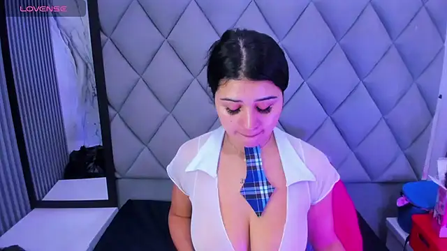 venusowen  online show from February 2, 1:54 pm