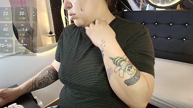 Snapshot of Bruja__Scarlata chatting on September 15, 11:18 am Bruja Scarlata online show from September 15, 11:18 am