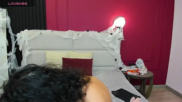 Linda Insatiable online show from October 26, 1:45 am