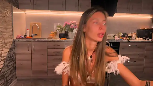 Snapshot of ___art chatting on September 19, 5:23 pm    art online show from September 19, 5:23 pm