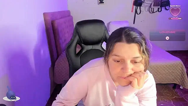 Sabrina Hall  online show from November 22, 2:58 am