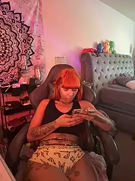 butterflybootyy online show from October 16, 2:20 pm