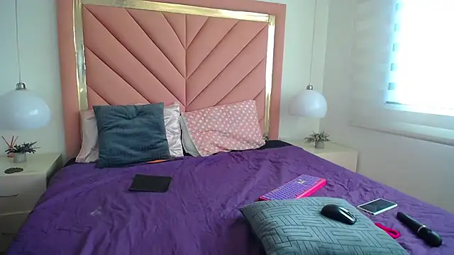 Lizzymontanaa online show from October 28, 9:52 pm