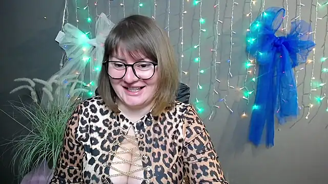 ZannaDreil online show from November 7, 7:08 pm