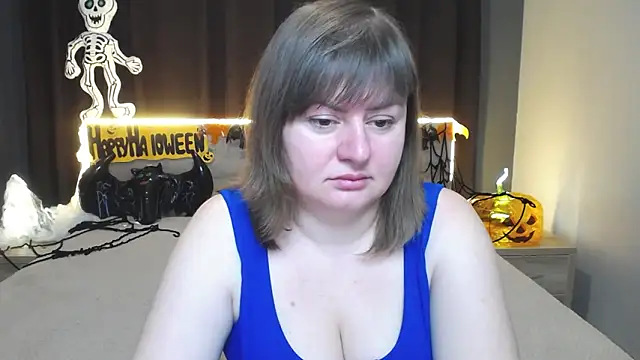 Snapshot of ZannaDreil chatting on October 18, 6:21 pm ZannaDreil online show from October 18, 6:21 pm