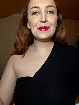 Selena-Selena online show from April 15, 8:09 pm