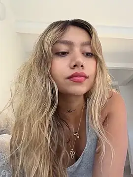 amanda-medrano1 online show from May 27, 1:52 pm
