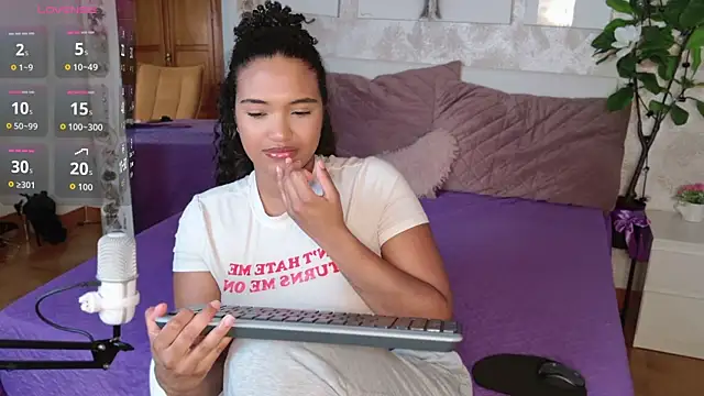 MilaTeenX online show from November 20, 8:48 am