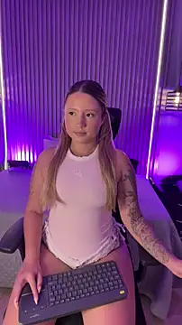 MiaPetit  online show from February 24, 7:01 pm