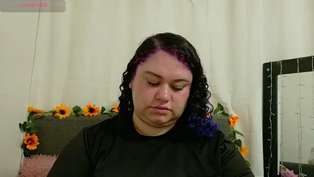 lunitaa0 online show from February 24, 6:06 pm