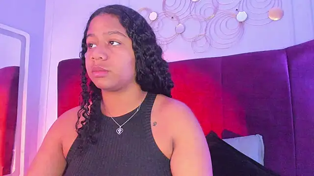 Sofi Fox  online show from April 2, 3:15 am