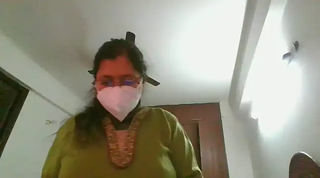Snapshot of cutiecatty21 chatting on December 2, 10:05 am cutiecatty21 online show from December 2, 10:05 am