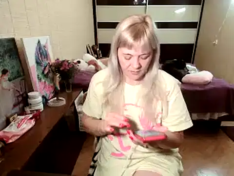 Snapshot of Lia_Laguna77 chatting on October 5, 6:46 pm Lia Laguna77 online show from October 5, 6:46 pm