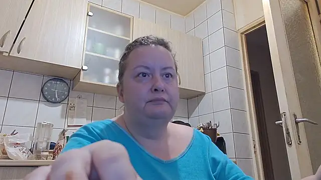 Snapshot of melissaBlessing chatting on October 20, 2:25 am melissaBlessing online show from October 20, 2:25 am