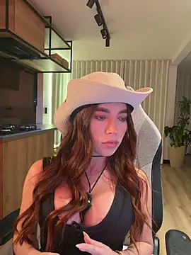 carolynnetrujillo online show from March 19, 12:48 am