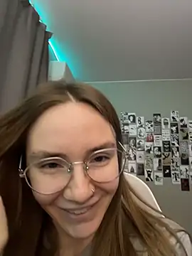 littlevildevil online show from March 3, 12:11 pm