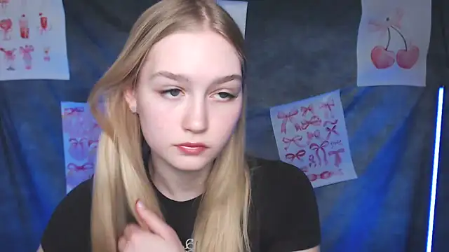 MademoiselleCl online show from February 5, 1:36 pm