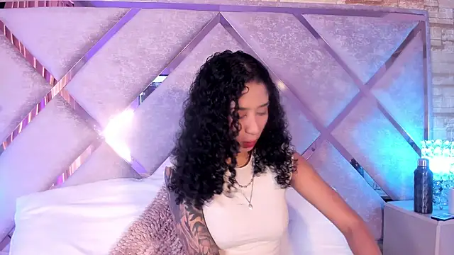  lanna jhonson  online show from October 24, 11:06 am