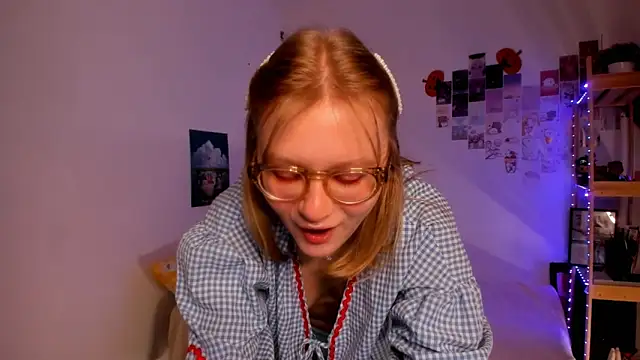 leazy peazy online show from November 27, 6:49 am