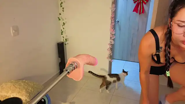 Mia adams66 online show from November 8, 11:43 pm