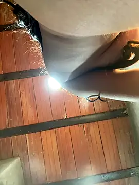 Snapshot of MollySanders___ chatting on October 31, 12:12 am MollySanders online show from October 31, 12:12 am