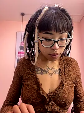 Violetta Suky online show from October 6, 1:50 pm