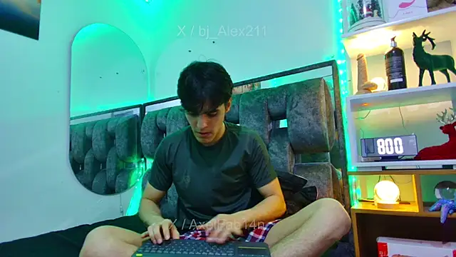 Alex and Fabian online show from April 1, 3:07 am