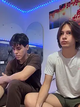 Alex and Fabian online show from February 17, 4:23 am