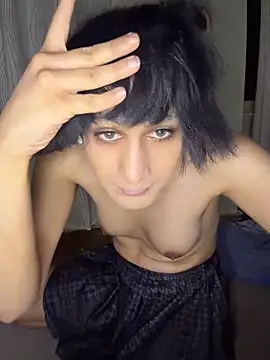 egirl711 online show from May 12, 8:04 pm