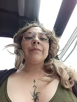 madelaine- online show from March 5, 8:26 pm